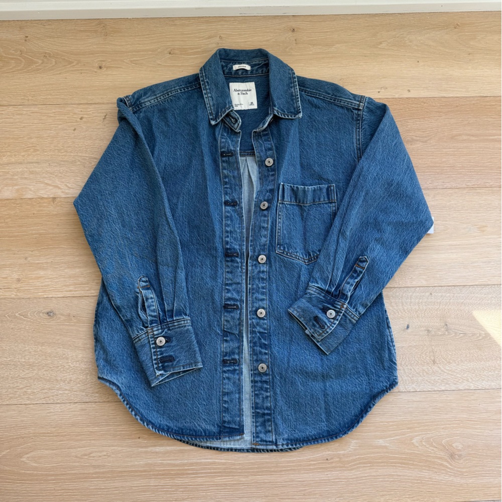 NWT Abercrombie & Fitch Classic oversized Blue Denim Shirt XS